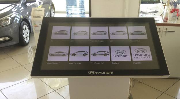 artemedia-kiosco-interactivo-concesionario-vehiculo