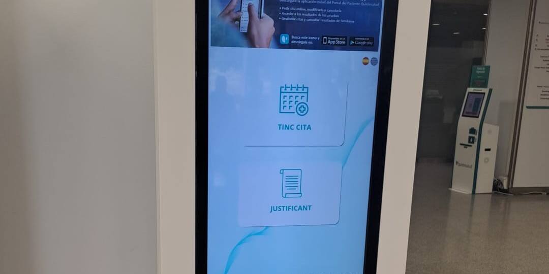 artemedia-totem-multimedia-gestion-cola